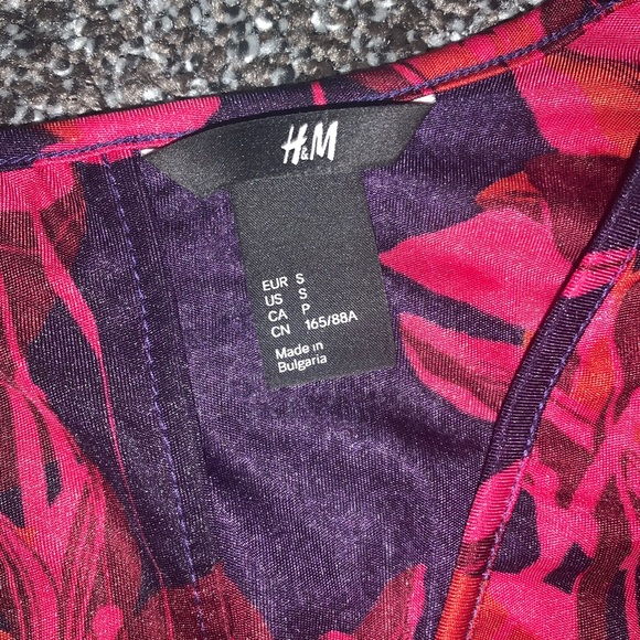 H&M floral blouse size S - Picture 2 of 2